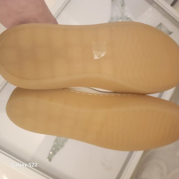 Rothy's Cream Loafers. NWT. Size 5.5 - Picture 8 of 9